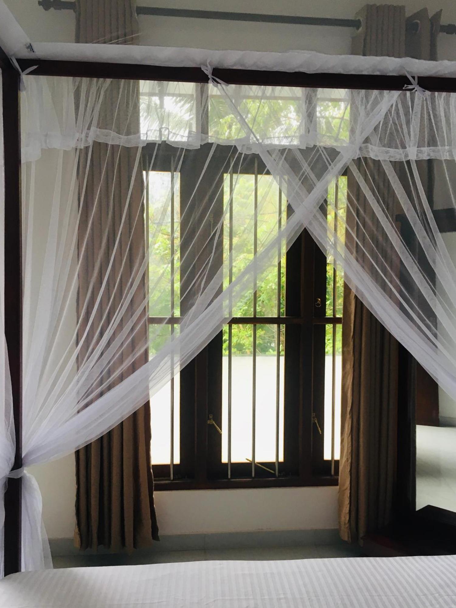Anthony Guesthouse Hikkaduwa Bagian luar foto