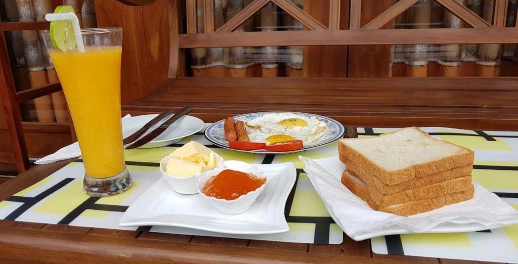 Anthony Guesthouse Hikkaduwa Bagian luar foto