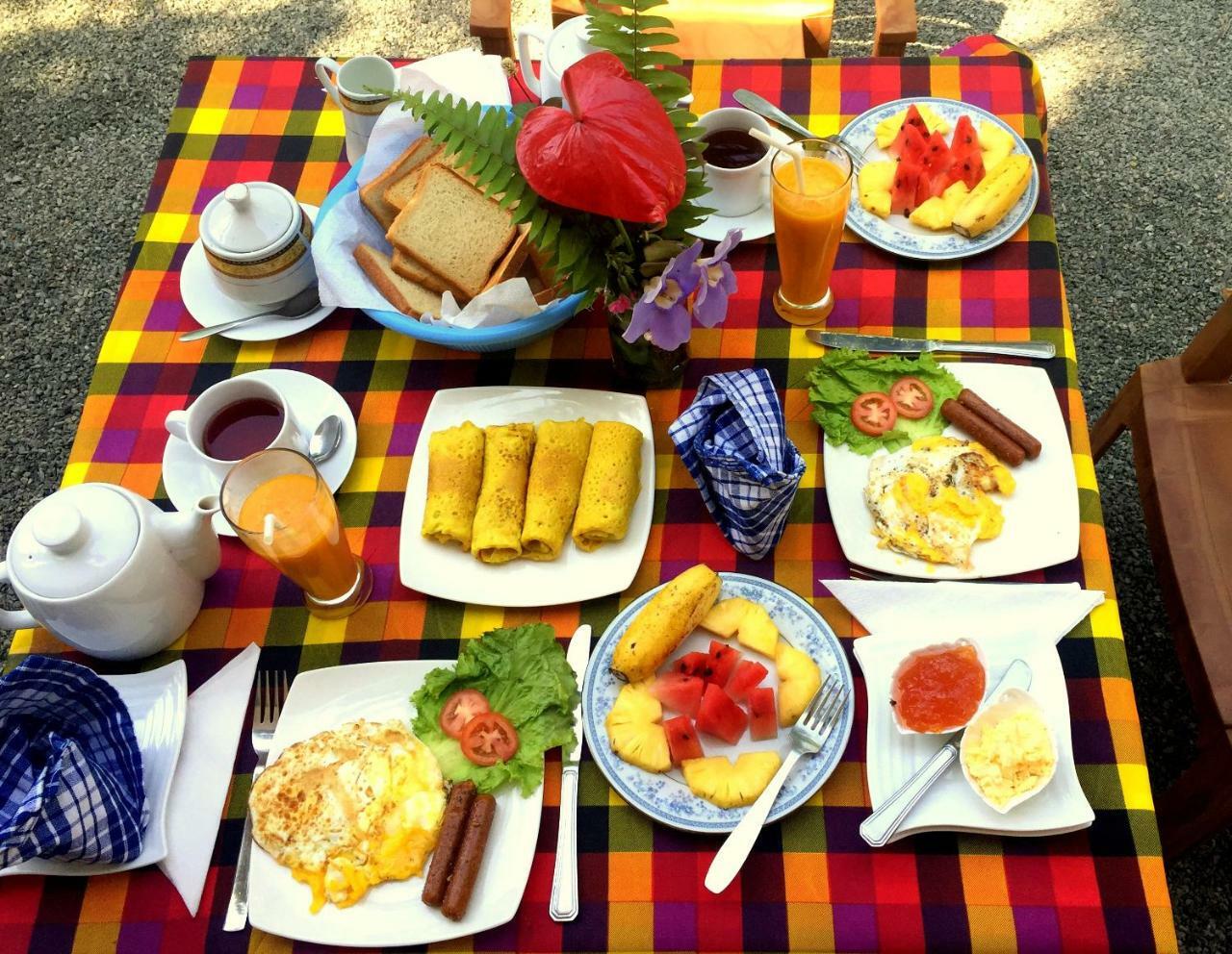 Anthony Guesthouse Hikkaduwa Bagian luar foto